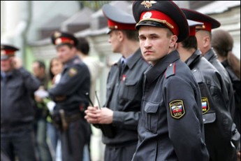 Міліція охороняла тітушок для провокації. Відеодоказ