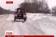 На Волині снігові перемети сягають людського зросту. ВІДЕО