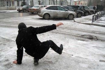 Лучани травмуються через ожеледицю