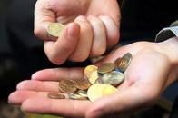 Як обвал гривні вже вдарив по українцях