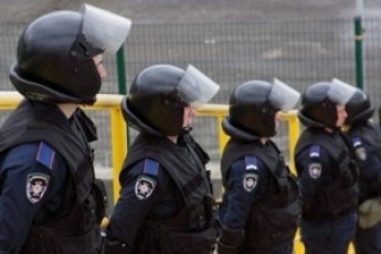 Українські силовики стріляють зі списаної зброї, - ЗМІ
