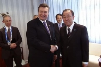 Янукович розповів генсеку ООН, як посіяв мир в Україні, - ЗМІ