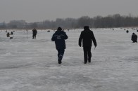 На Волині рятувальники провели понад 30 рейдів місцями зимової риболовлі