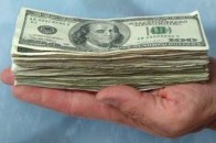 Як сьогодні громадянам потрібно купувати долар