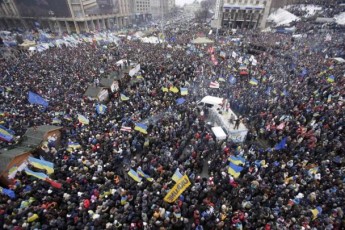 На Майдан прибула підмога з Волині