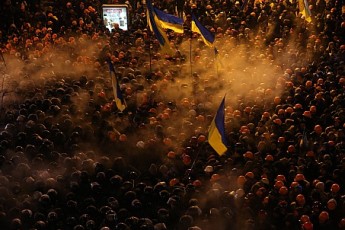 Протестувальники самі перестріляли одне одного, - МВС