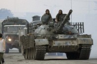 На Київ колонами їдуть танки
