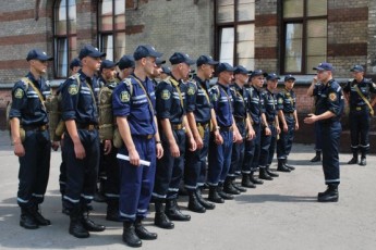 Студентів хочуть переодягнути у «беркутівців» та відправити на Київ