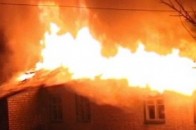 Непритомний волинянин ледь не згорів у власному будинку