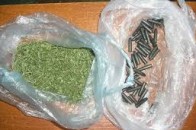 Волинянина затримали із зброєю та наркотиками