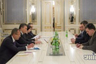 Янукович та опозиція підписали Угоду