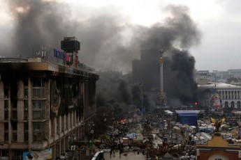Важко поранений лучанин потребує допомоги