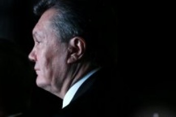 Янукович сидить на військовій базі і чекає вильоту в Росію - ЗМІ