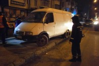 ДТП в Луцьку: п'яний водій припаркувався на бордюрі