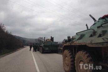 Десять російських БТР їдуть в бік Сімферополя, - ЗМІ