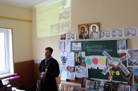 Волинських священиків вчили як достукатися до молоді