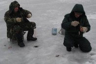 На Волині врятували двох рибалок, які провалились під лід