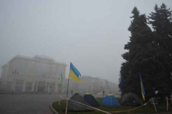 Сьогодні приберуть наметове містечко на Майдані в Луцьку