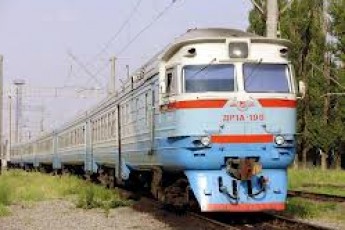 Хулігани побили вікно дизельного потяга сполученням «Львів-Ковель»