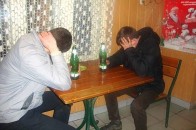 Лучанин у ресторані жбурлявся стільцем і душив бармена