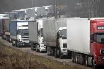 На Ягодинській митниці аншлаг з вантажівок