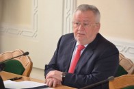 Екс-губернатор Волині допомагає армії