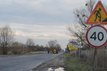 Дороги на Волині не ремонтують, бо мають борги