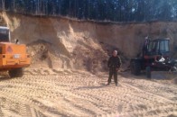 На Волині активісти блокують незаконний видобуток піску