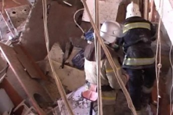 Три хати провалились під землю на Вінничині