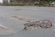 Лучанам найбільше заважають ями та сміття