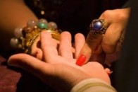 На Волині  «цілителька» зняла порчу за 50 гривень і золоту каблучку