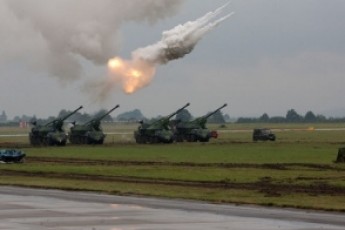 НАТО надасть Україні військову підтримку і готує розширення альянсу