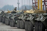 Супутникові зображення російських сил на кордоні з Україною