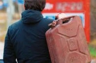 В місті на Волині офіцери перепродують солярку?
