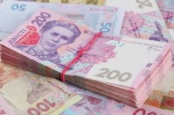 Зарплати й пенсії в Україні підростуть з травня