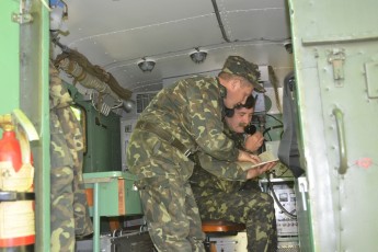 Народний депутат Ігор Палиця споряджає українську армію