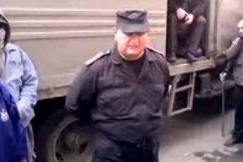 Командир полка - сепаратистам: хочете стріляти - стріляйте