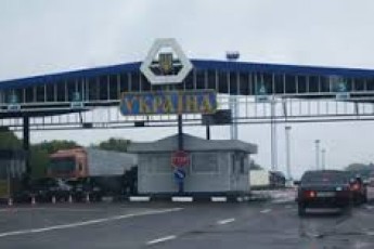 Що коїться на Ягодинській митниці