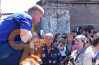 Мирні жителі просять терористів не прикриватись ними під час обстрілу ВІДЕО