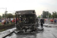 Під час вибуху автобуса у Києві постраждали люди ВІДЕО