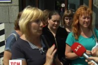 На Волині рідні мобілізованих на Схід блокували залізницю, щоб їх повернути додому ВІДЕО
