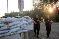 На Сході силовикам з Волині привезли на блокпост допомогу