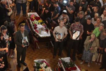 Під час похорону військових у Луцьку їх рідним погрожували розправою