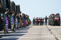 «Щоб воювали й не мали у що вдягтися!» – рідні загиблих під Волновахою ВІДЕО