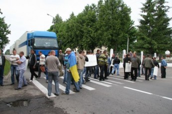 Як волинська Самооборона вмовляла матерів розблокувати трасу