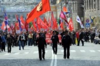 Хто із українських політиків витрачає мільйони на війну