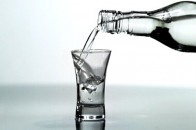У луцькому маркеті продавали неякісну горілку