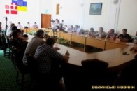На Волині керівники міліції та активісти все ж сіли за стіл переговорів ВІДЕО