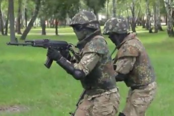 На Сході з терористами тепер воюватимуть і жінки ВІДЕО