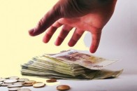 Як на одній з виборчих дільниць Волині «правильно» ділили гроші за роботу на виборах